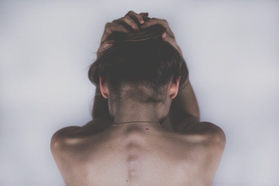 Corpo inibito - Il blocco psicosomatico collettivo della pancia - Mindfulness Sardegna